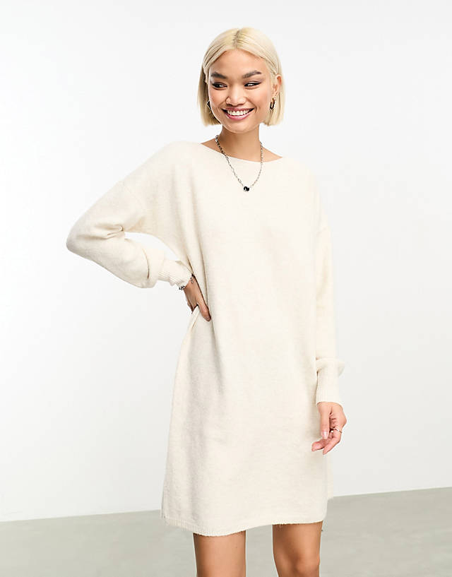 Vero Moda - knitted jumper mini dress in cream