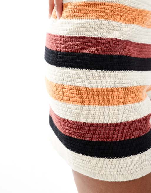 Vero Moda knitted shorts co-ord in copper stripe, 4 of 5