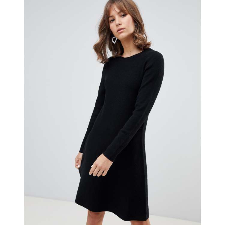 Black swing clearance jumper