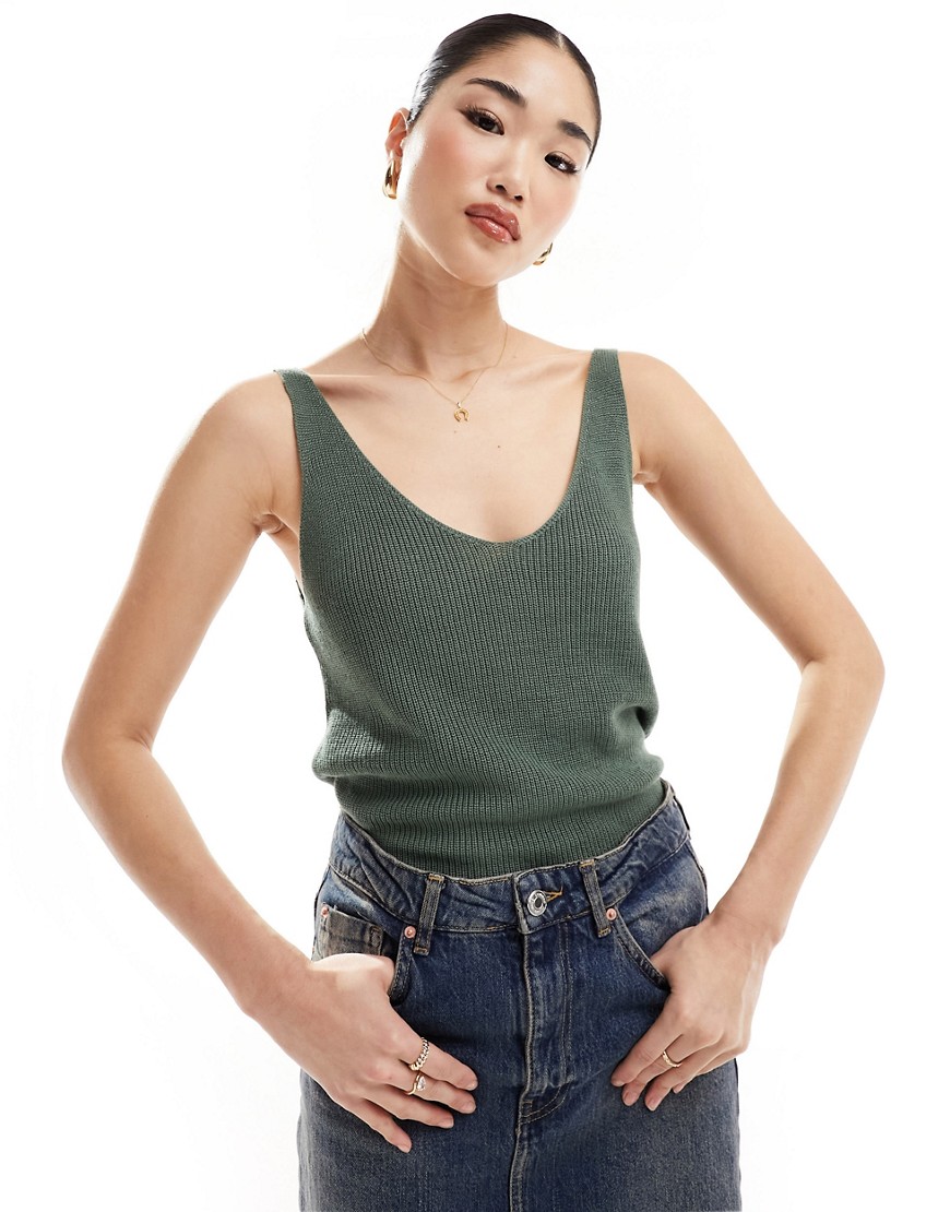 Vero Moda knitted v neck cami top in khaki-Green