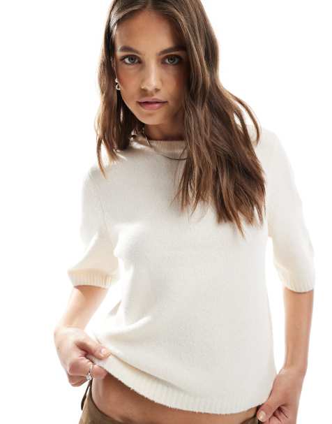 Vero Moda – Krämvit, melerad, mjukstickad topp med korta ärmar och boxig passform - view 1