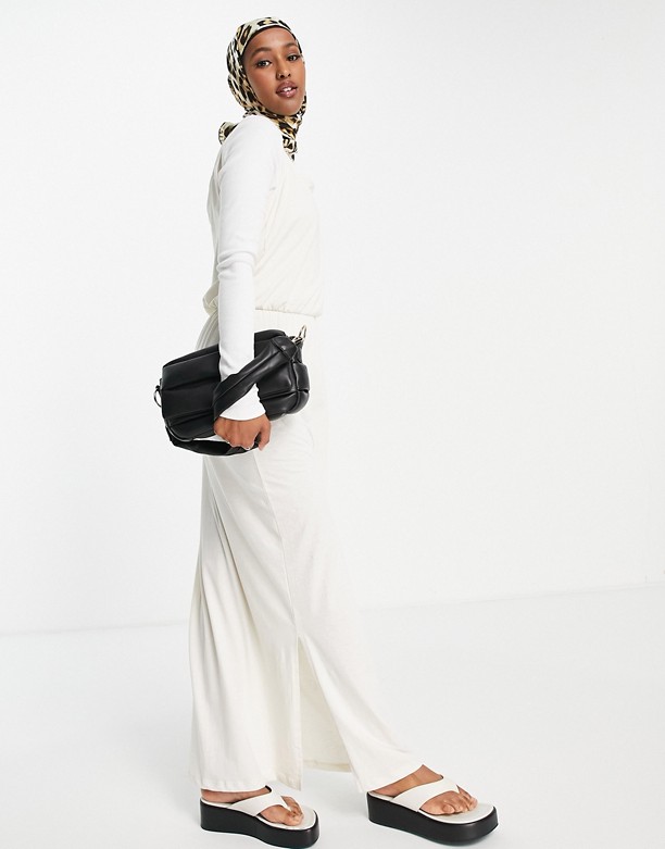 Vero Moda – Kremowa dżersejowa sukienka maxi z mieszanki bawełny organicznej Brzoza Seksowny 