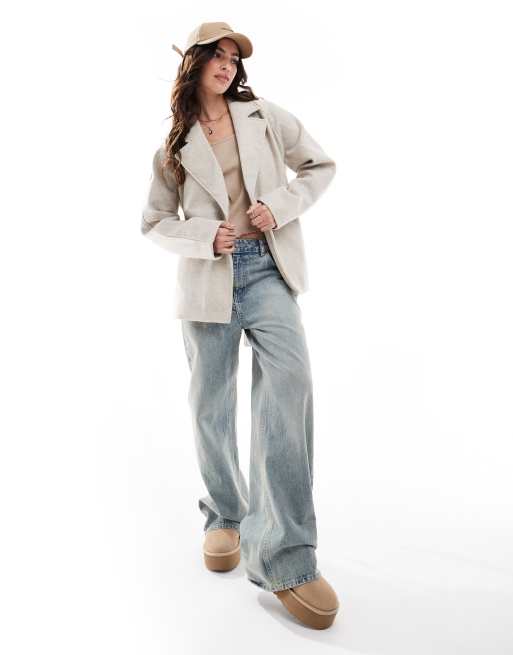Vero Moda – Kurz geschnittene, formelle Jacke in Creme mit Gürtel, 4 von 4