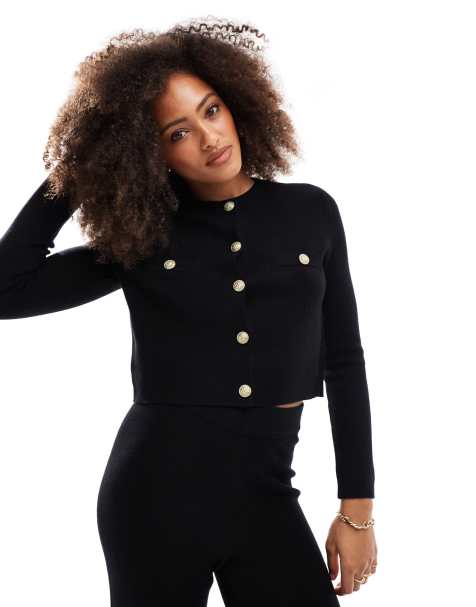 Vero Moda – Kurze Strickjacke in Schwarz mit Knopfleiste und Kontrastbesatz, Kombiteil - view 1