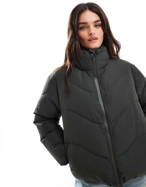 Vero Moda – Kurze, wattierte Jacke in Dunkelgrün - view 1