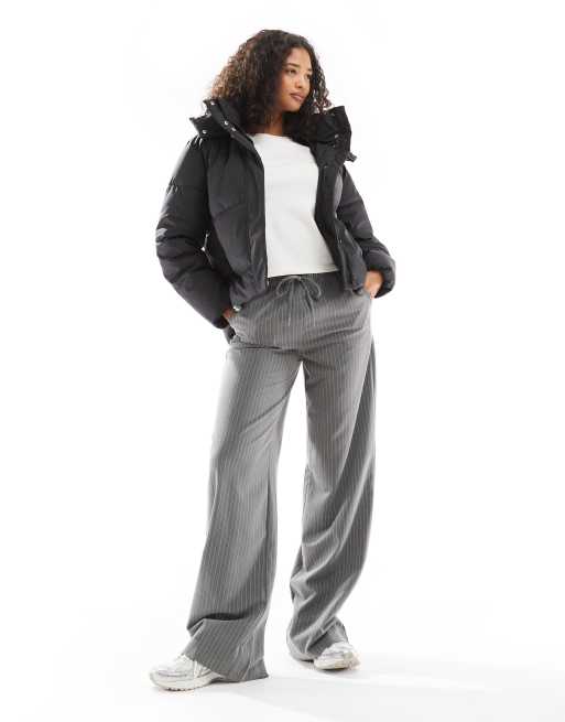 Vero Moda – Kurze wattierte Jacke in Schwarz mit Beschichtung, 4 von 4