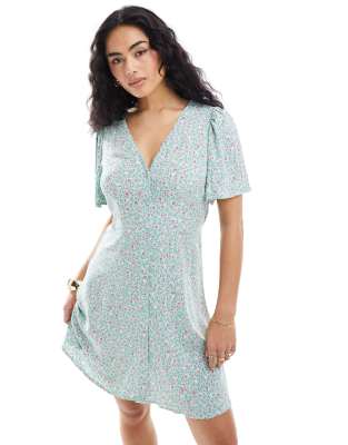 Vero Moda - Kurzes, durchgeknöpftes Skater-Kleid in Minzgrün mit Blumenmuster