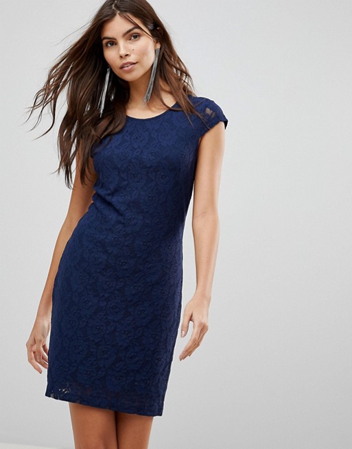 Clothes & Dreams: Why you will love these NYE dresses: the lace