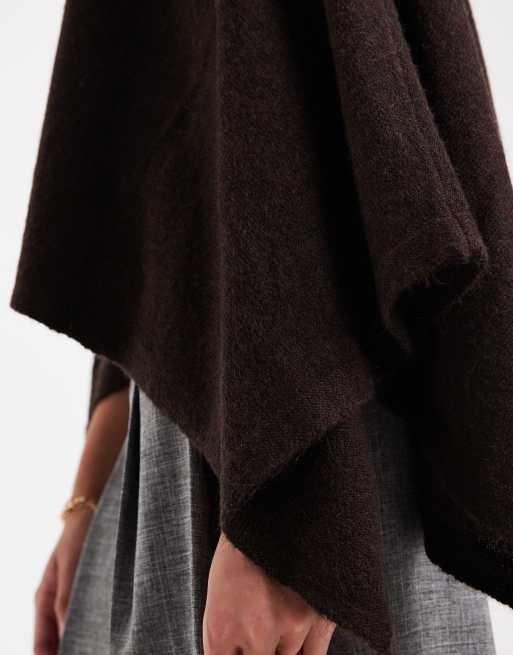Vero Moda långärmad o-ringad cape i chokladbrun, 2 av 4