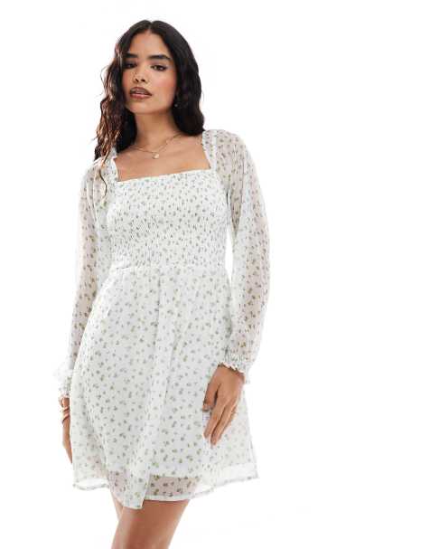 Vero Moda – Langärmliges Hänger-Minikleid in Grün mit Blümchenmuster und eckigem Ausschnitt - view 1
