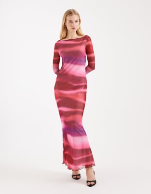 Vero Moda - Langärmliges Maxikleid aus Netzstoff mit abstraktem Muster in Rosa