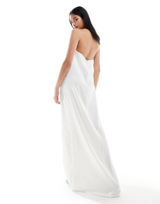 Vero Moda - Lange satijnen bandeau-jurk in gebroken wit