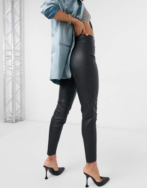 Vero Moda leather look leggings in black