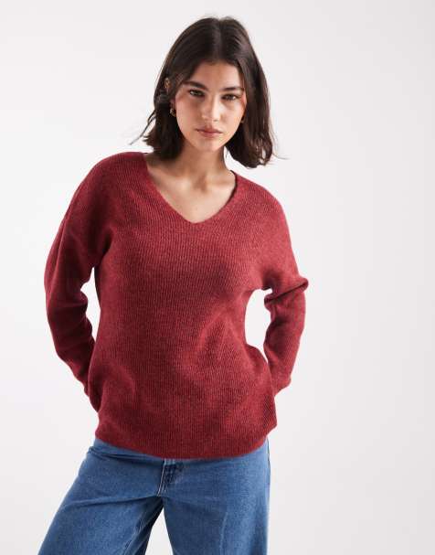 Vero Moda lightweight v neck jumper in karanda red melange