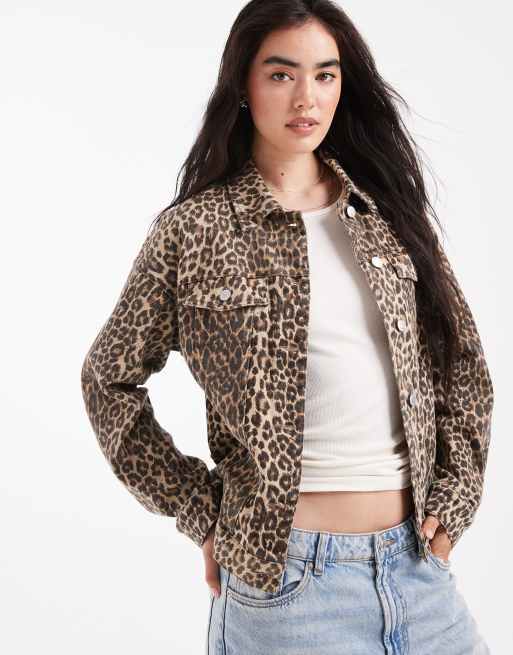 Vero Moda – Leopardmönstrad jeansjacka i oversize med tvättad finish , 2 av 4