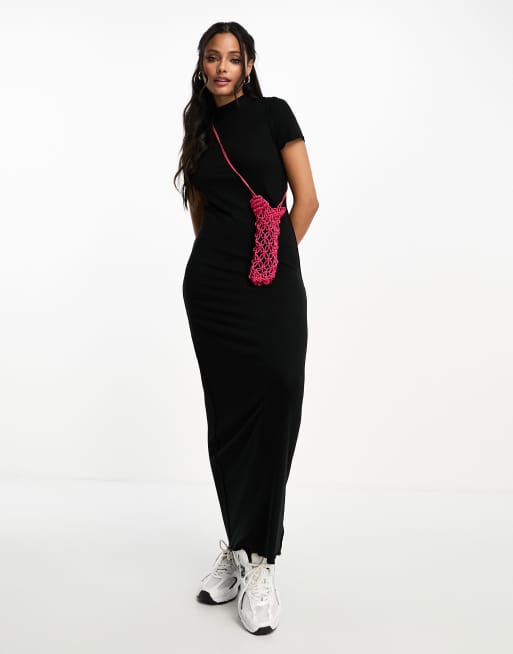 Vero Moda lettuce edge jersey maxi dress in black | ASOS