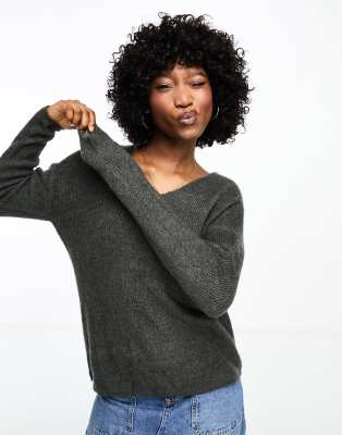 lightweight v neck knit sweater in gray melange