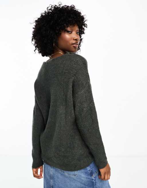Vero Moda lightweight v neck knitted jumper in grey melange, 3 of 4