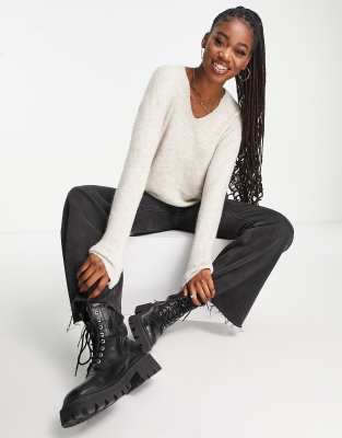 Vero Moda lightweight v neck sweater in cream | ASOS