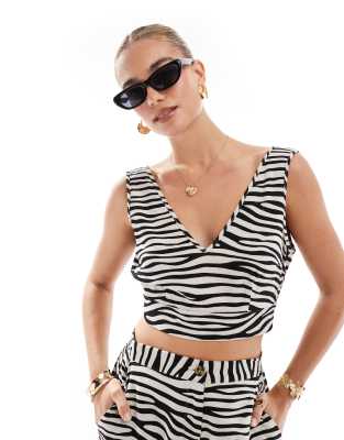 Vero Moda Vero Moda linen touch cropped tie back top co-ord in zebra print-Black