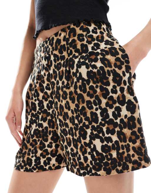 Vero Moda linen touch shorts in leopard print , 5 of 5