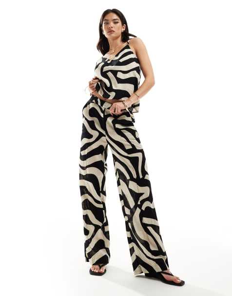 Vero Moda linen touch wide leg trouser co-ord in abstract mono print - view 1