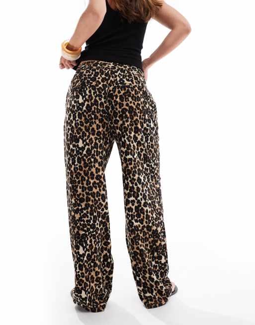 Vero Moda linen touch wide leg trousers in leopard print , 2 of 5
