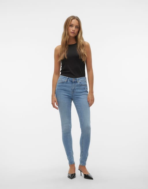 Vero Moda – Ljusblå jeans med smal passform