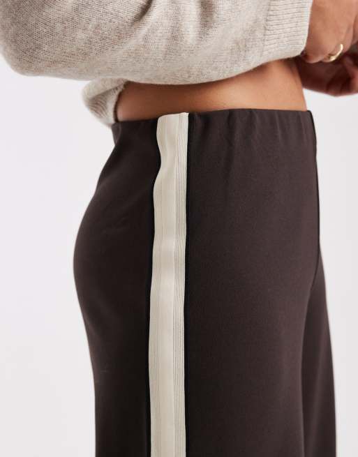 Vero Moda – Lockere Schlupfhose in Schokobraun mit seitlichem Streifen, 5 von 5