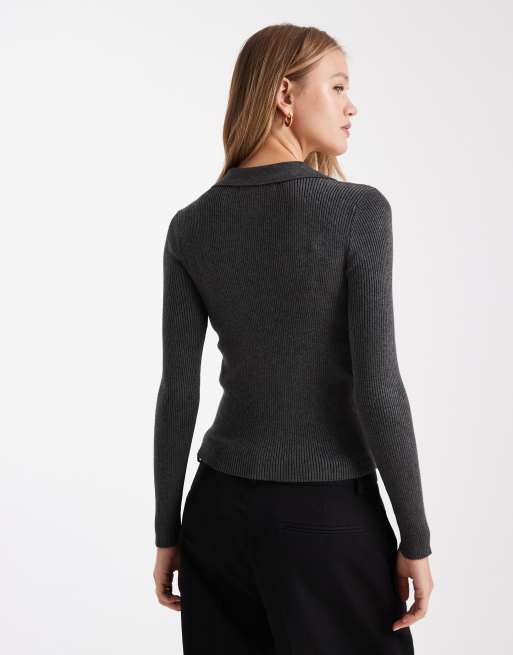 Vero Moda long sleeve knitted polo shirt in dark grey melange, 3 of 4