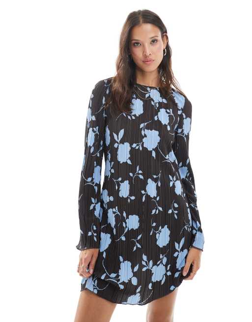 Vero Moda long sleeve plisse mini dress in chocolate and blue floral print, 4 of 4
