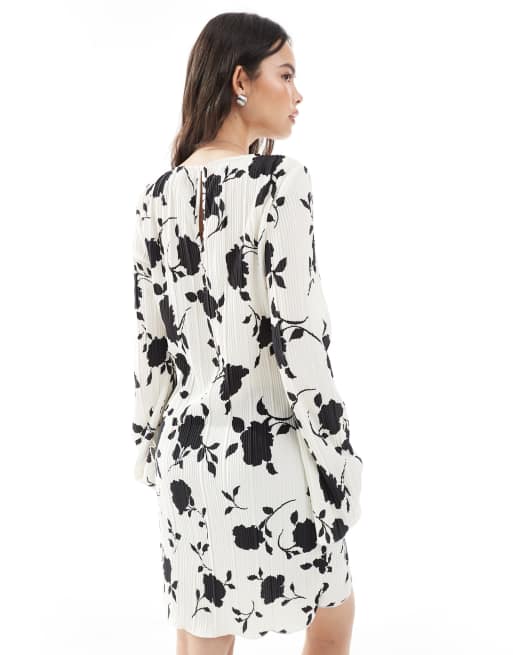 Vero Moda long sleeve plisse mini dress in white and black floral print