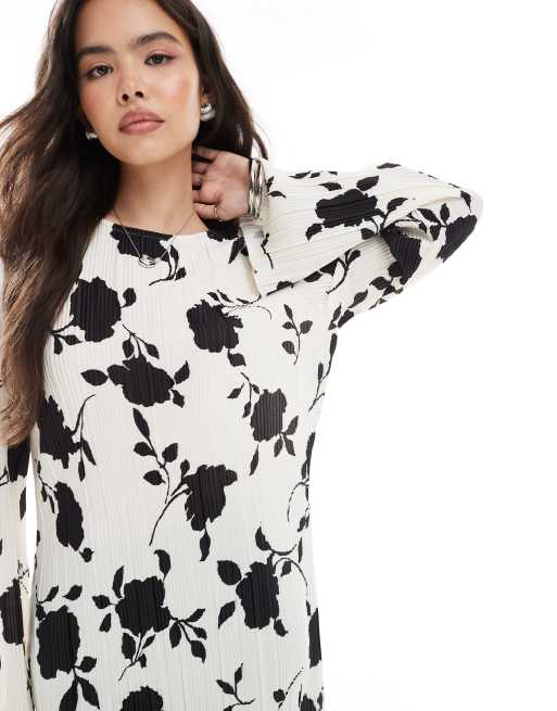 Vero Moda long sleeve plisse mini dress in white and black floral print