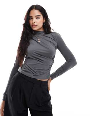 long sleeved ruched jersey top in gray