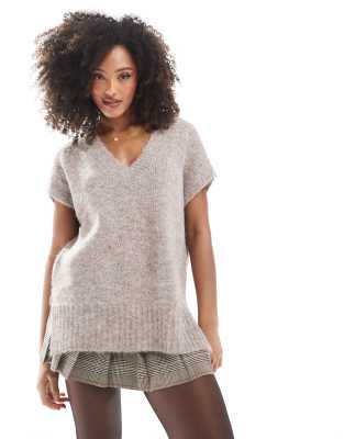 Vero Moda longline knitted tunic in beige melange-Neutral