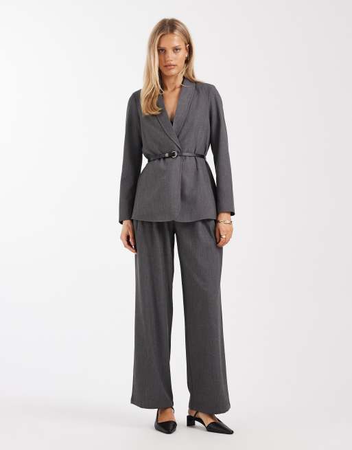 Vero Moda loose fit belted blazer co-ord in dark grey melange, 3 of 4