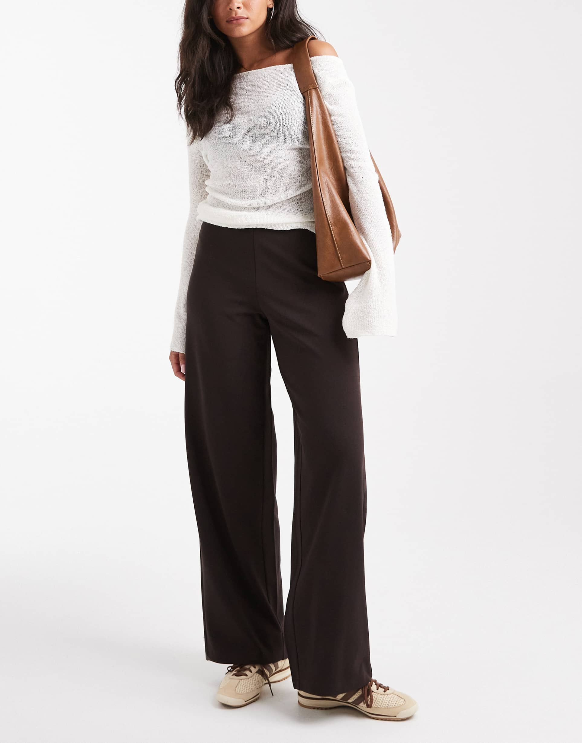 vero moda loose pull on pants in chocolate