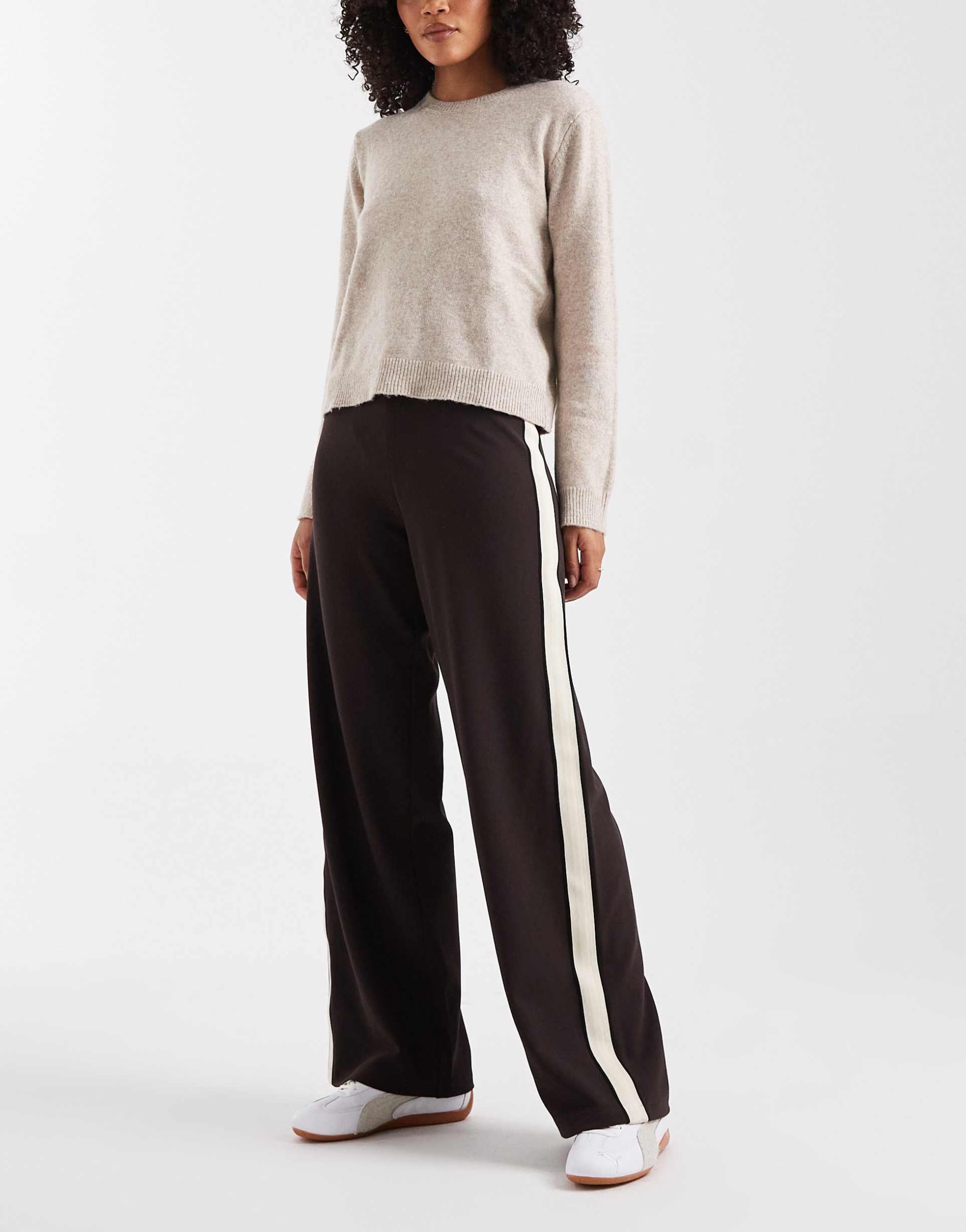 vero moda loose pull on pants with side stripe in chocolate brown