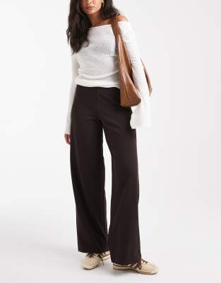 Vero Moda Vero Moda loose pull on trousers in chocolate-Brown