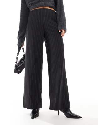 loose pull on wide leg pants in oatmeal pinstirpe-Neutral