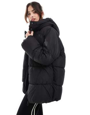 luxe oversized puffer coat in black