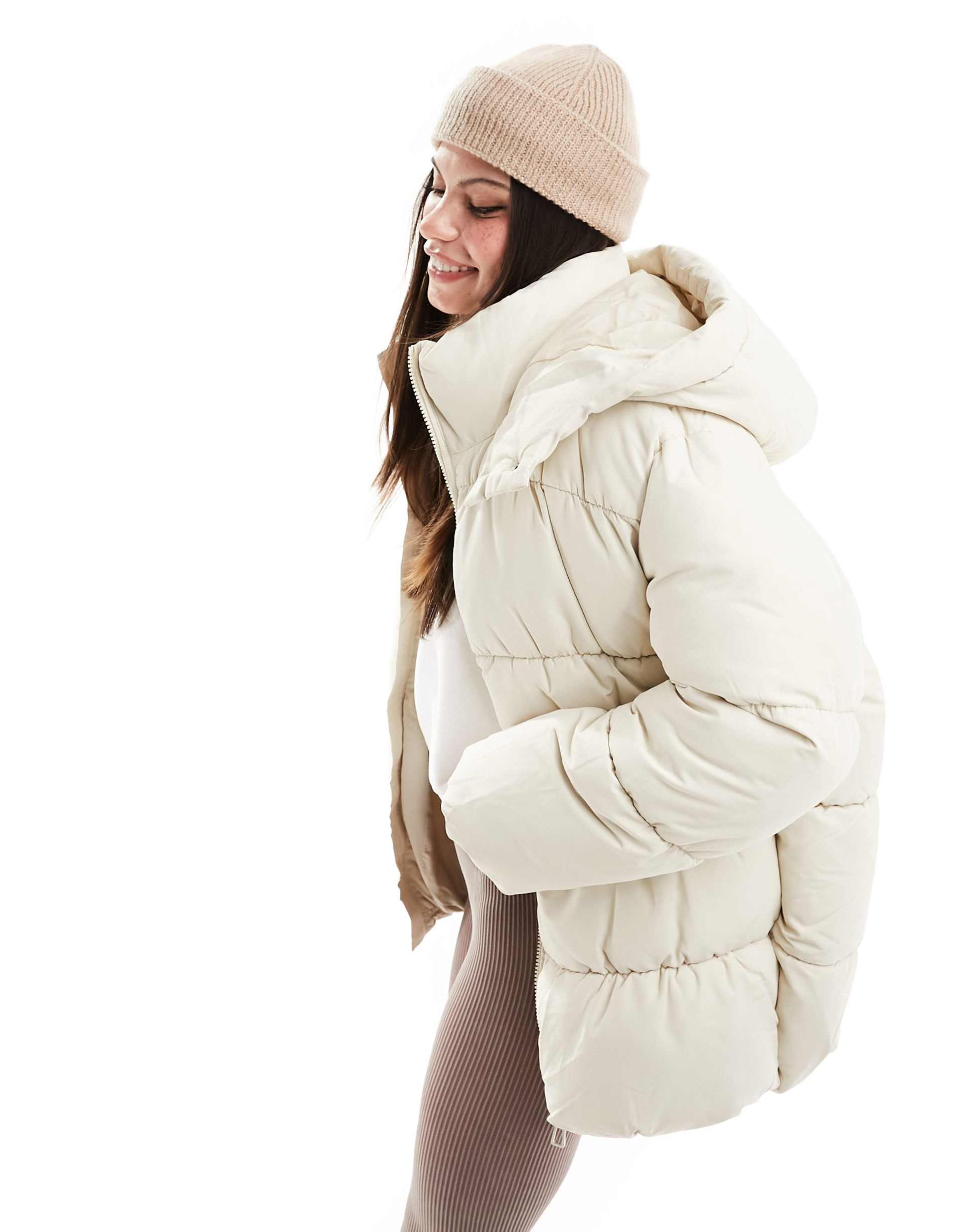 vero moda luxe oversized puffer coat in cream