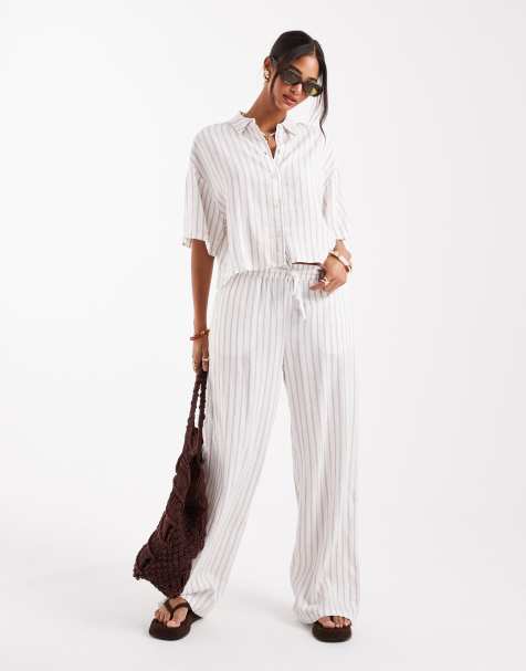 Vero Moda - Lysegråt sæt med firkantet cropped skjorte og bukser med hørfinish og striber - view 1