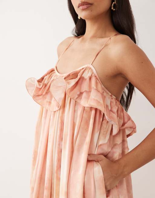 Vero Moda - Lyserød voluminøs midikjole i satin med overdrevne flæser og camistropper samt marmorprint, 3 af 4