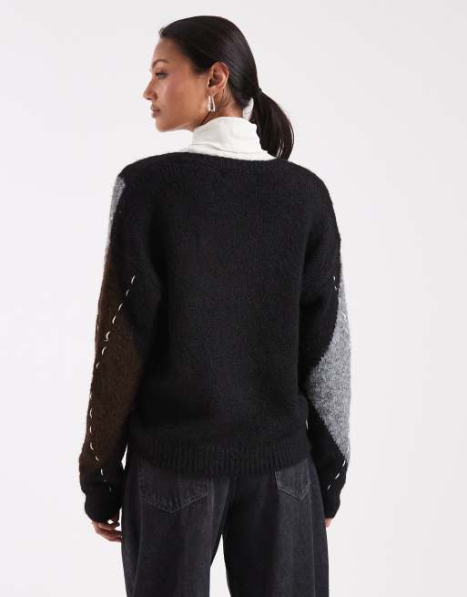 Vero Moda - Maglione nero e marrone cioccolato con motivo a rombi e cuciture a vista, 4 di 4