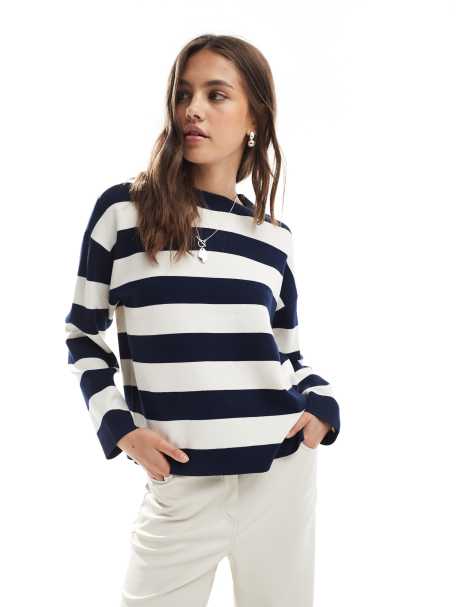 Vero Moda – Marinblå och krämvit, randig, strukturstickad tröja i oversize - view 1