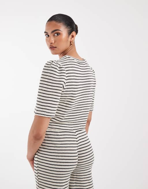 Vero Moda Maternity – Gräddvit, svartrandig, virkad t-shirt i jersey med korta ärmar och boxig passform, del av set, 3 av 4