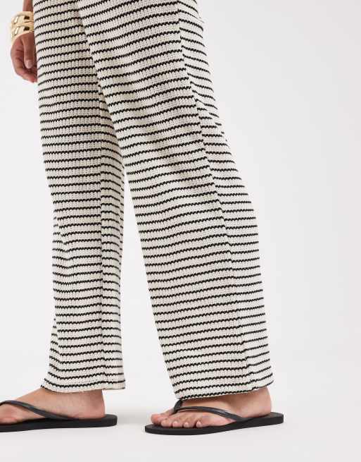 Vero Moda Maternity – Gräddvita, svartrandiga, virkade byxor i jersey med vida ben, del av set, 5 av 5