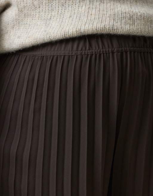 Vero Moda Maternity high waist wide leg plisse pants in chocolate brown, 5 of 5