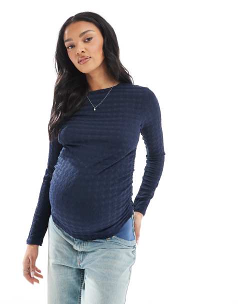 Vero Moda Maternity - Marineblå top med lange ærmer, tekstur og rynker - view 1